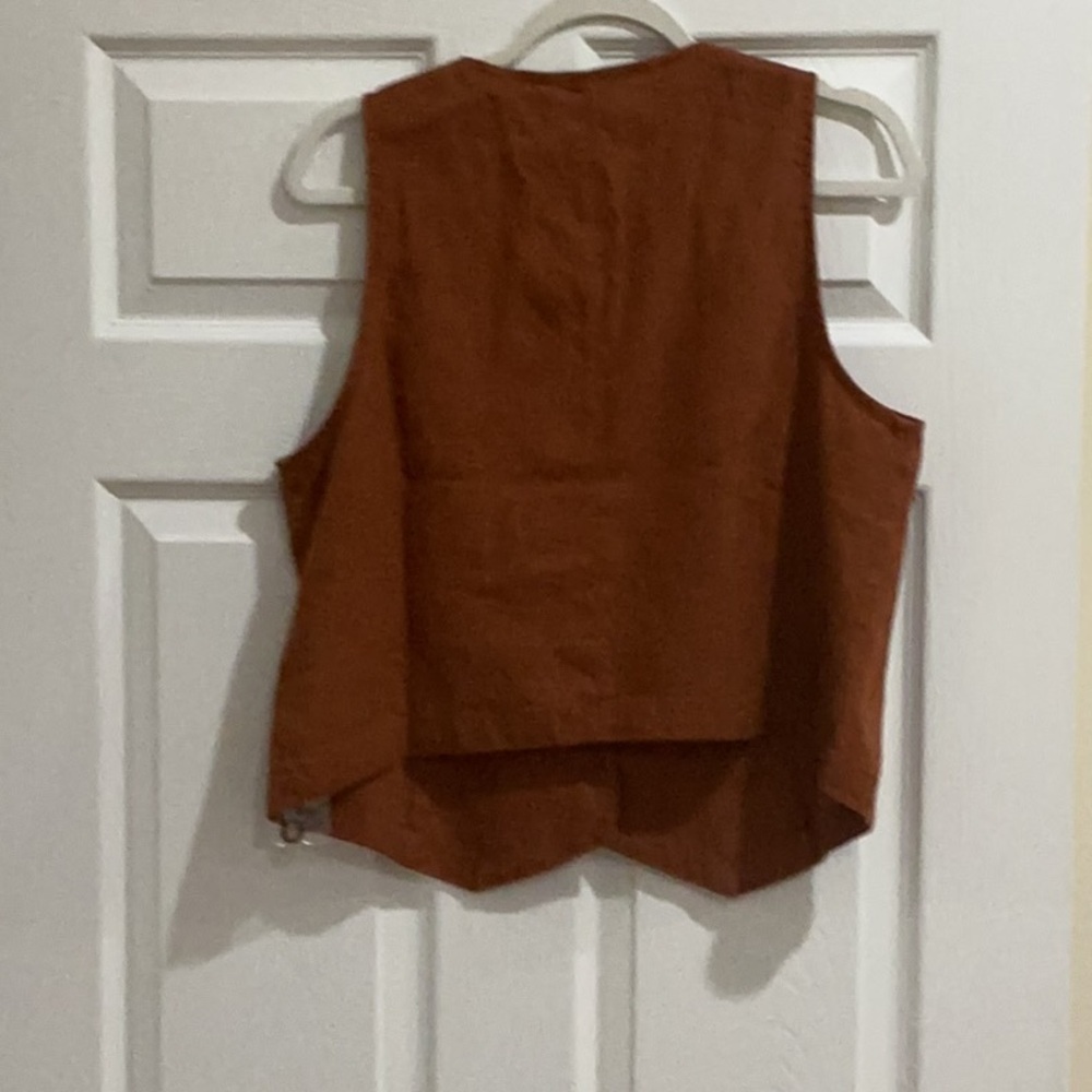 Garnet Hill Rust Brown Button-Front Vest new w tag sz large - Picture 2 of 2